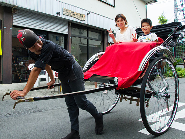 ルートワンに今年も人力車がやってくる!!