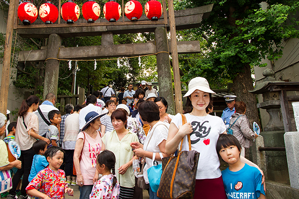 お札まきと「とつか夏まつり」2016_取材報告